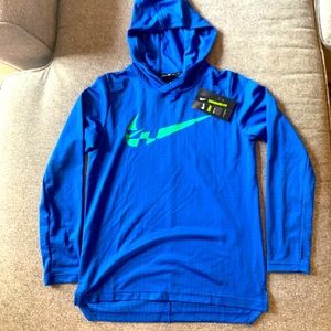 Nike youth boys lightweight pullover hoodie NWT